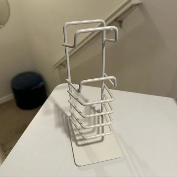 Gaming Setup - Game Controller & Accessories Stand Holder in White - Picture 2 of 5